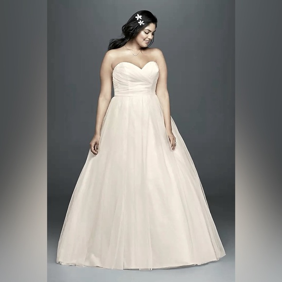David's Bridal 22W Ivory Strapless Sweetheart Tulle Wedding Dress STYLE# WG3802 - Picture 1 of 16